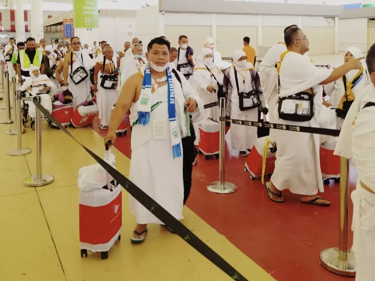 Kloter jemaah haji SOC-58 saat tiba di Bandara King Abdul Aziz Jeddah. Kloter ini mengalami keterlabatan tiba dari jadwal.