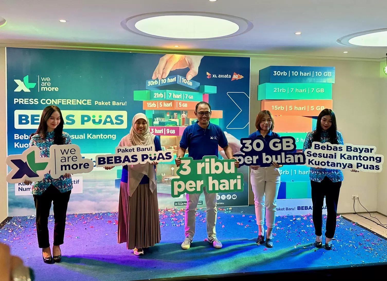 Tim XL Axiata saat luncurkan paket baru di Jogja (Harminanto)