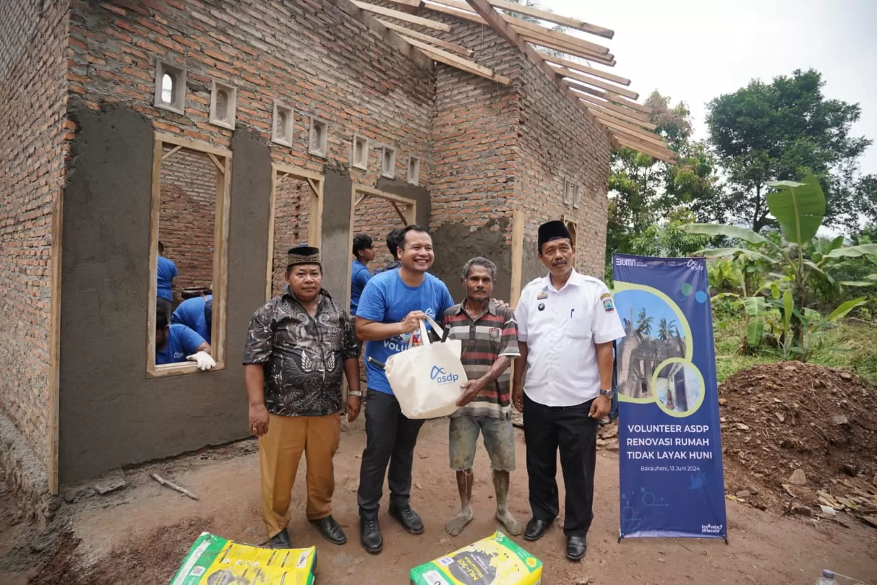 Dukung peningkatan taraf hidup MBR, ASDP inisiasi kegiatan volunteer bedah rumah tak layak huni.