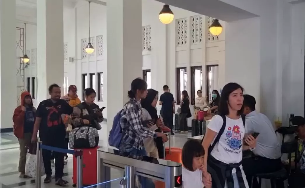 Penumpang di Stasiun Yogyakarta (Ist)