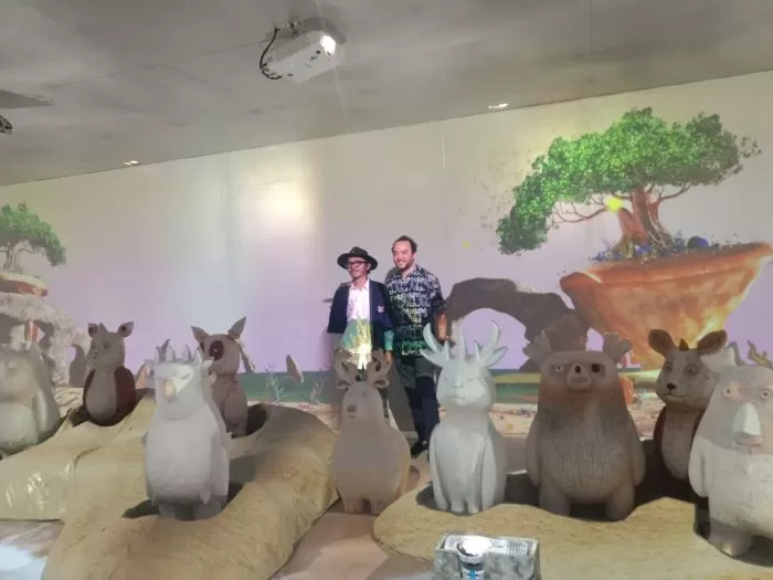 Wahyadi Liem (kanan) dan Hanafi K. Sidharta usai pertunjukkan PIPILAKA Calling di JNM Bloc (Ist)