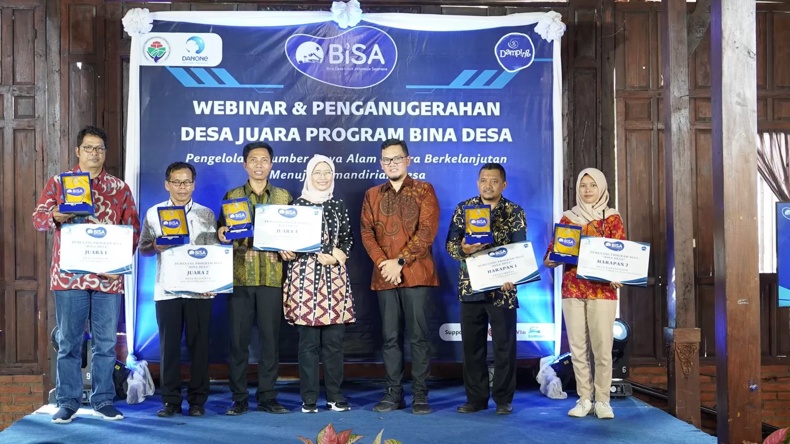  Para pemenang Program Bisa yang diselenggarakan Danone Indonesia berkolaborasi dengan Bumdes.id serta Kemendes PDTT.&nbsp;KR-Istimewa
