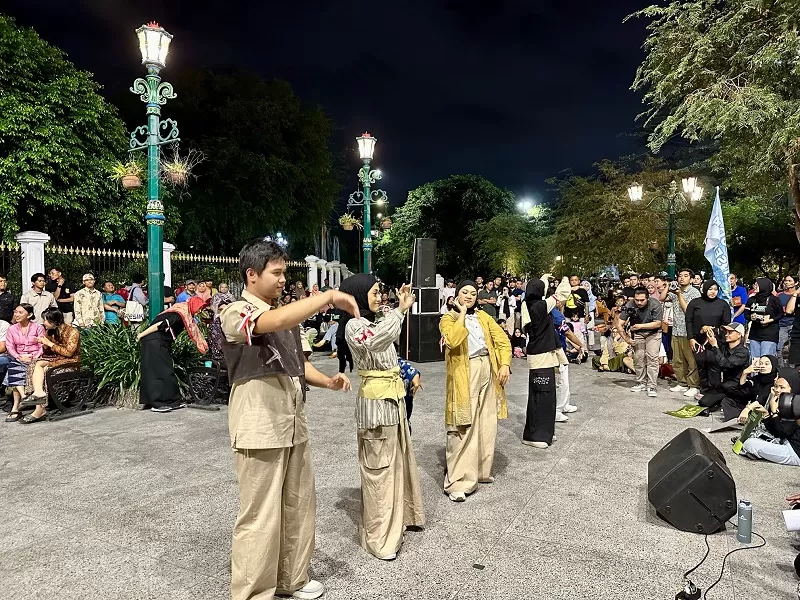   Fashion show eco friendly teman tuli yang jadi salah satu penampilan (Harminanto)
