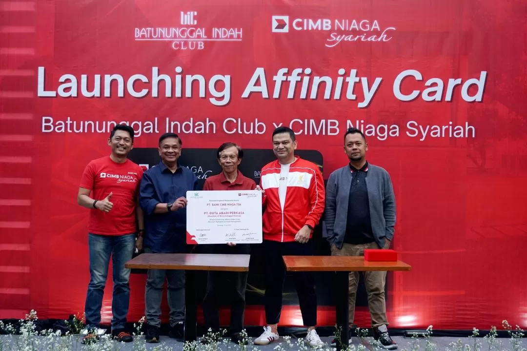 Unit Usaha Syariah (UUS) PT Bank CIMB Niaga Tbk (CIMB Niaga Syariah) bekerja sama dengan PT. Duta Abadi Perkasa (member of Batununggal Group) meluncurkan Kartu Member yang berfungsi sekaligus sebagai  (istimewa)