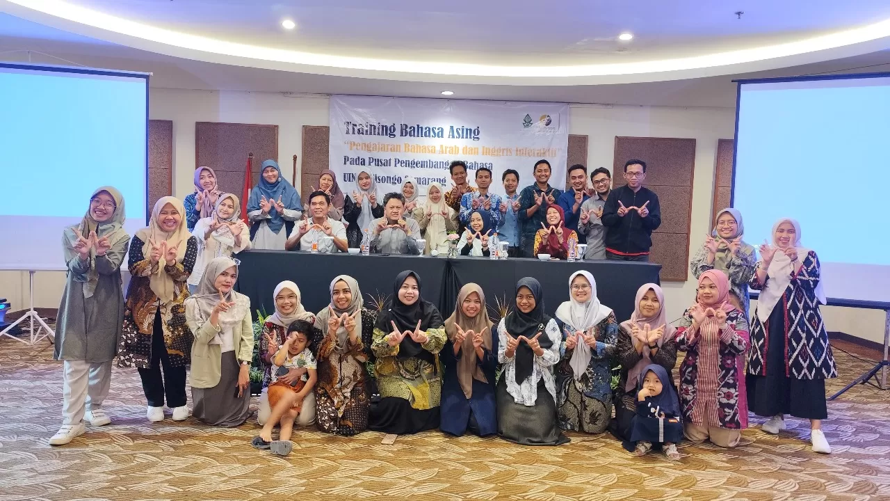 Berpose usai pembukaan pelatihan