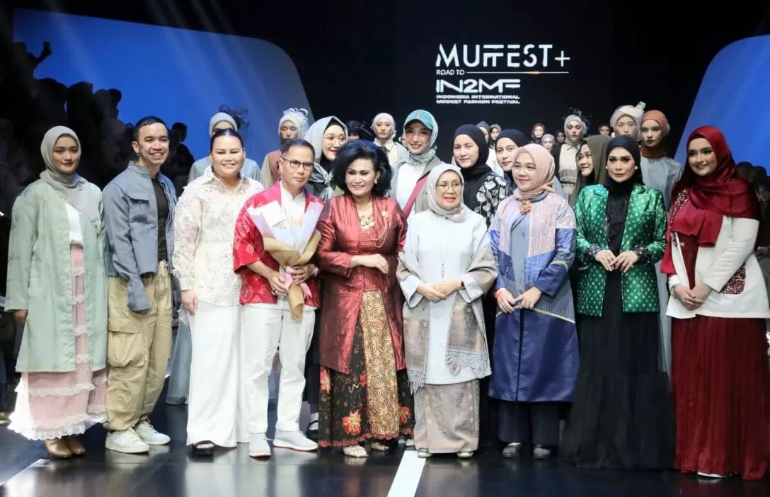 Brand Li Scarf saat tampil di perhelatan modest fashion terbesar di Indonesia, Muslim Fashion Festival (MUFFEST)+ di Istora Senayan, Jakarta.  (istimewa)