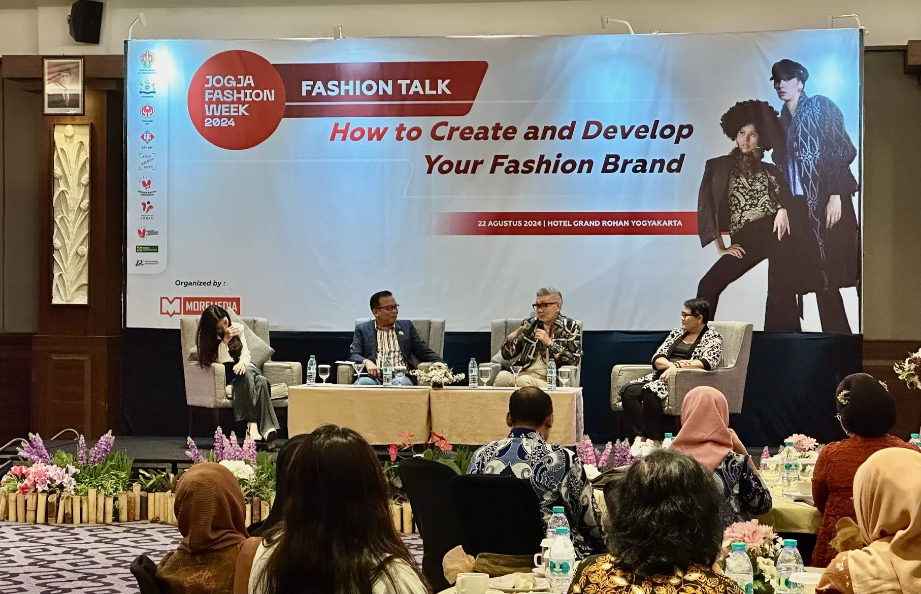 Musa Widyatmojo saat memberikan pemaparan (Harminanto)