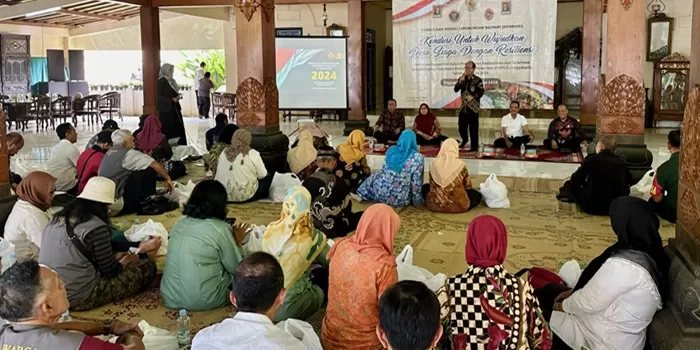  Suasana kenduri bersama warga DIY. (Foto: Harminanto)  