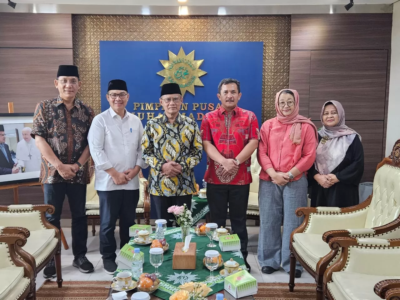 Hasto Wardoyo dan Wawan Harmawan bersama Ketua DPC PDI Perjuangan Kota Yogya, Eko Suwanto saat bersama Ketum PP Muhammadiyah, Prof Dr Haedar Nashir di Kantor PP Muhammadiyah, Jl Cik Di Tiro Yogya
