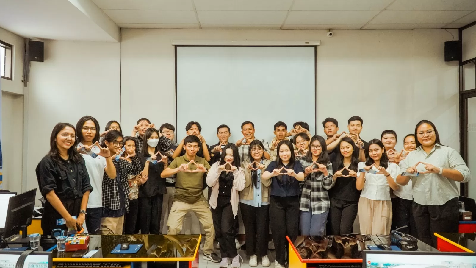 Peserta Pelatihan Literasi Informasi (E-Resources) bertajuk &ldquo;Sosialisasi dan Pemanfaatan Electronic Journal Springerlink&rdquo; di UAJY. (Ist)