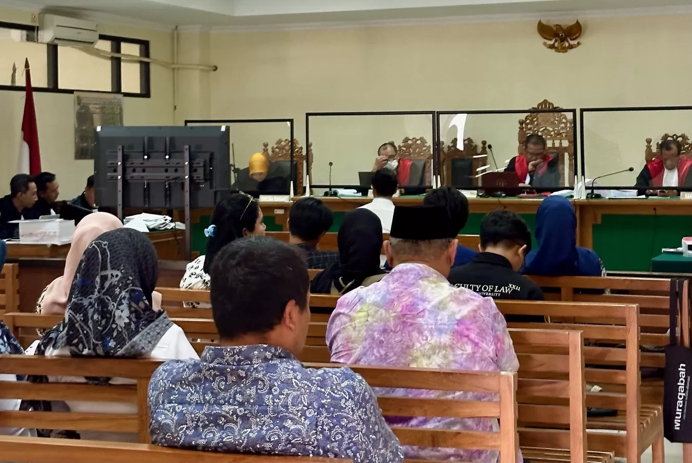  Suasana persidangan kasus dugaan korupsi PMI Kota Yogya (Harminanto)