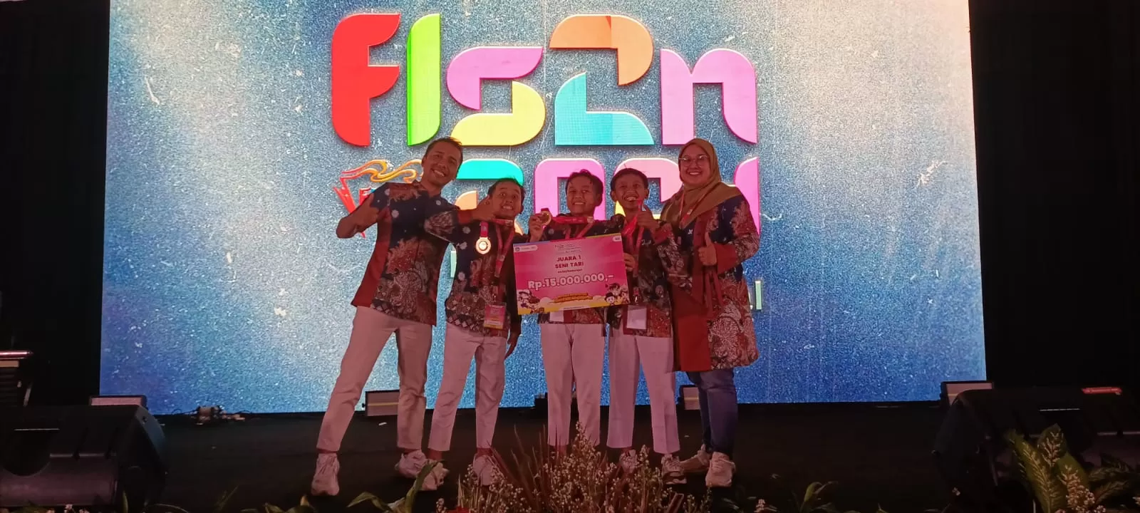 Tim Tari SD Muhammadiyah Sapen yang terdiri dari Alaric Zeroun Mahardika Shady, Daniswara Dirly Hermawan, dan Muhammad Gabriel El Gibran Yuwono (Ist)