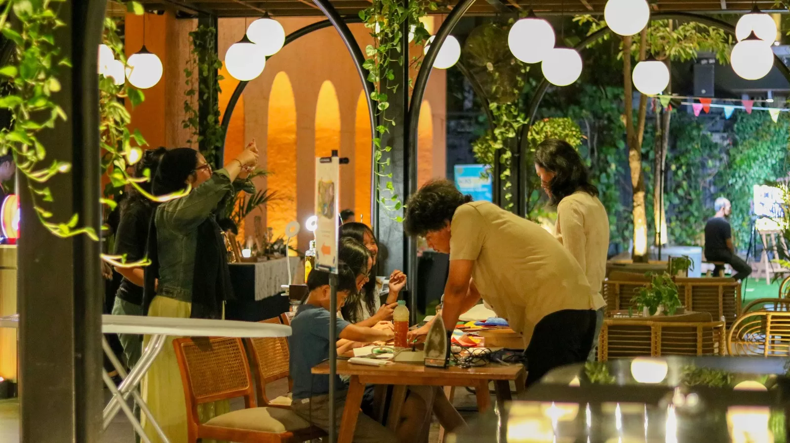 World Clean Up Day gelaran ARTOTEL Suites Bianti - Yogyakarta (Ist)