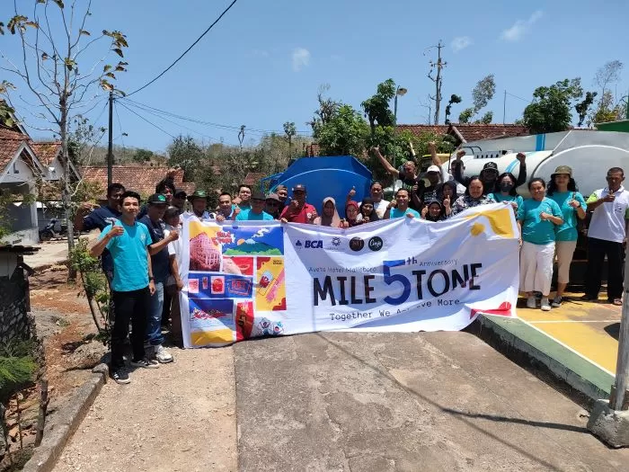 Donasi air bersih Aveta Hotel Malioboro didukung Joxzin Lawas Indonesia di daerah kekeringan wilayah Gunungkidul  (Juvintarto)