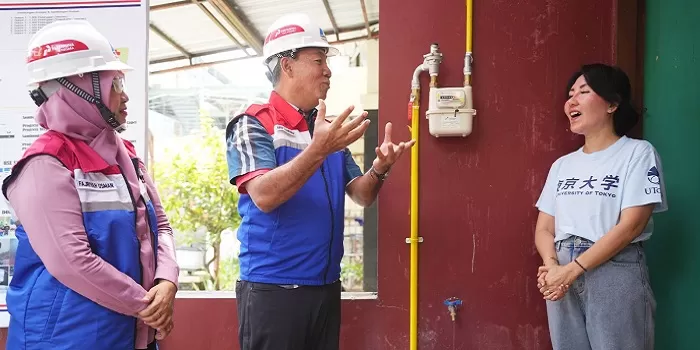 Direktur Utama PT PGN Tbk Arief Setiawan Handoko melakukan inspeksi langsung pada pengembangan jaringan gas (jargas) untuk rumah tangga di wilayah Kabupaten Sleman, DIY. 