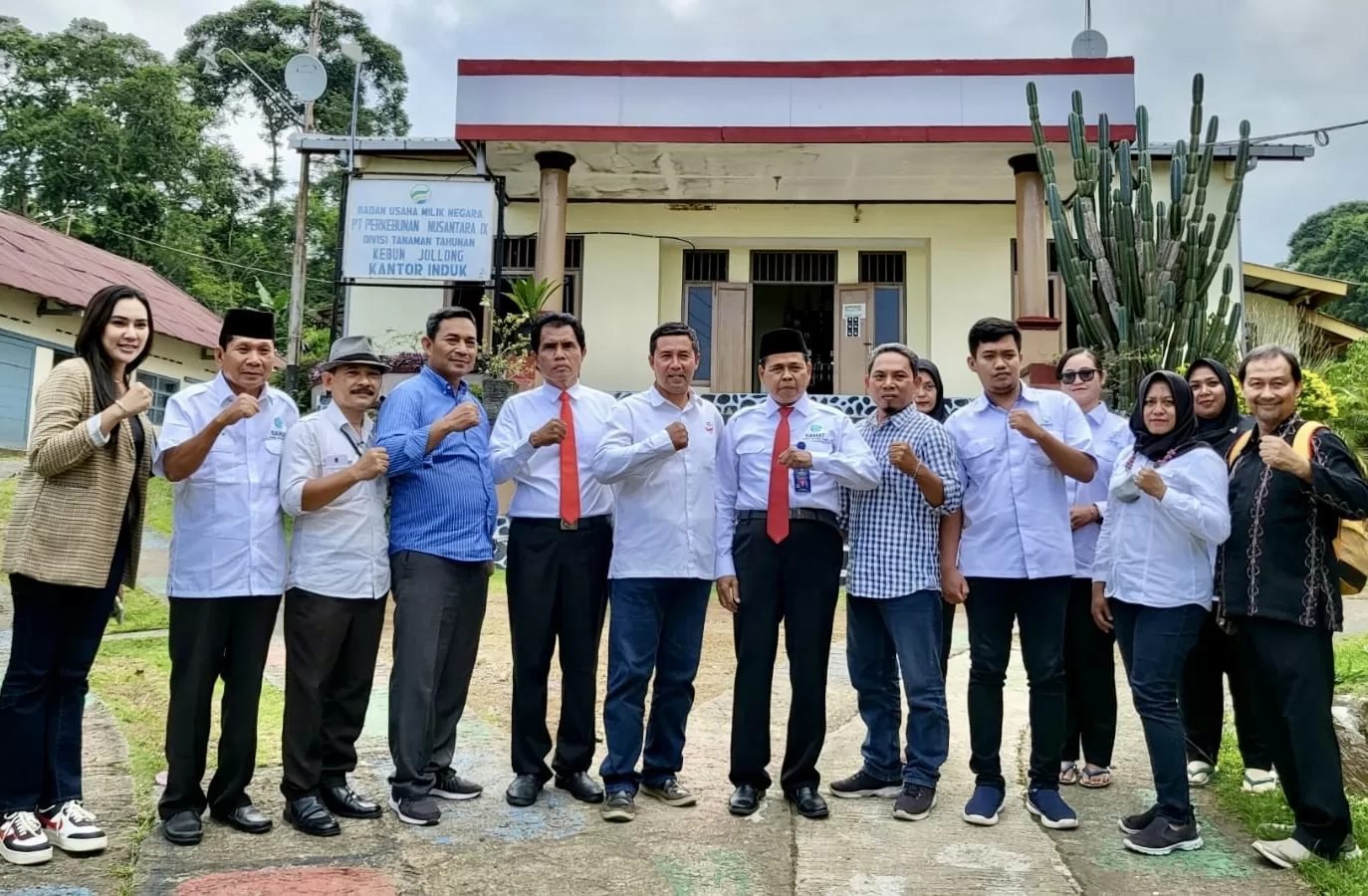 Riyanta bersama Gerakan Jalan Lurus berharap positif pemerintahan Prabowo Gibran (Foto: FX Harminanto)