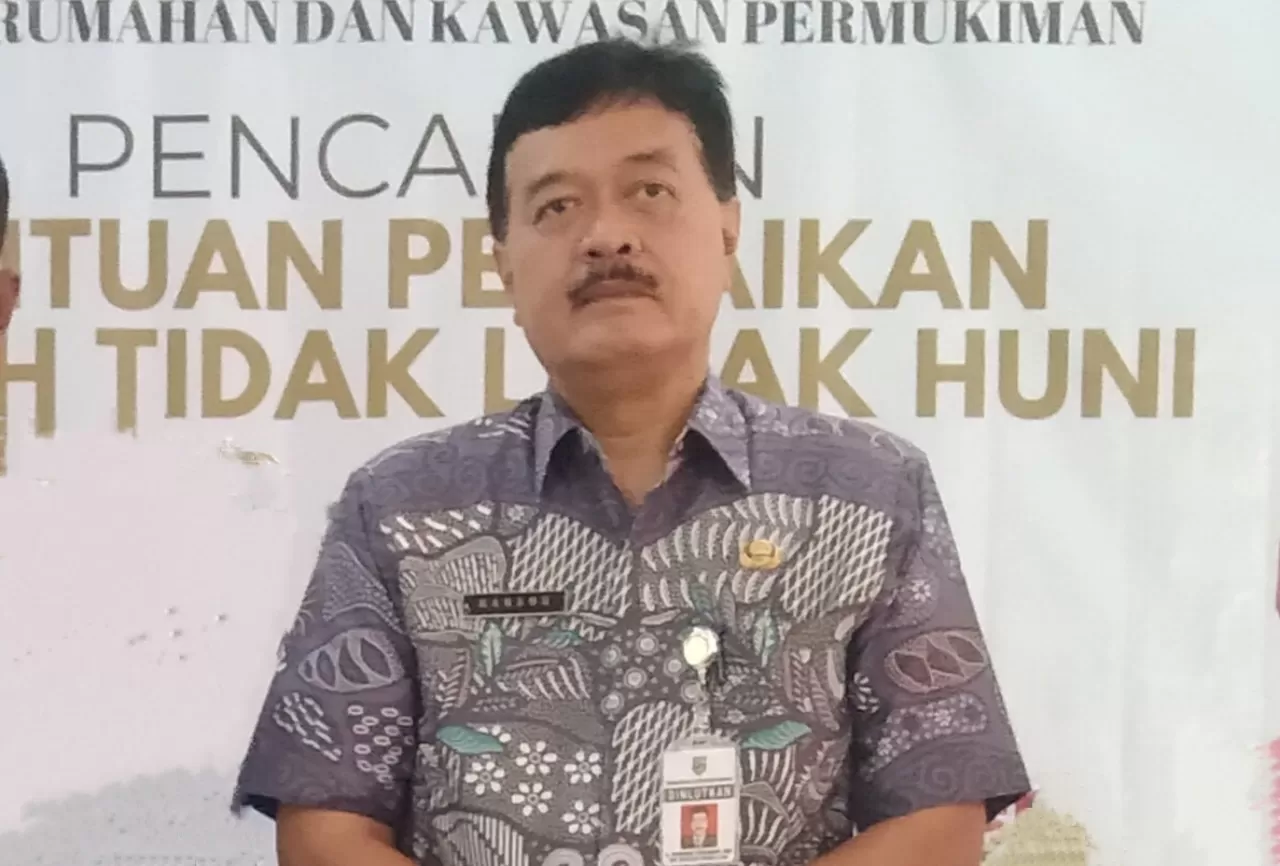 Plt Kepala Dinperkim Kabupaten Demak, Ir Nanang Tasunar David Narutomo MM. ( Foto : sari jati )
