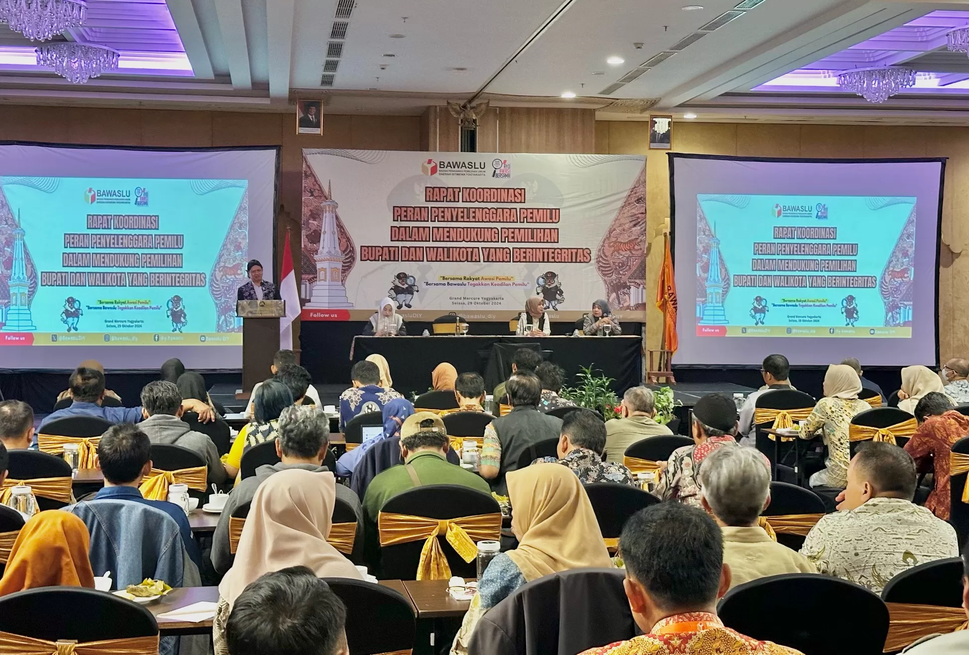 Suasana rakor Bawaslu DIY antisipasi pelanggaran pilkada (Harminanto) 