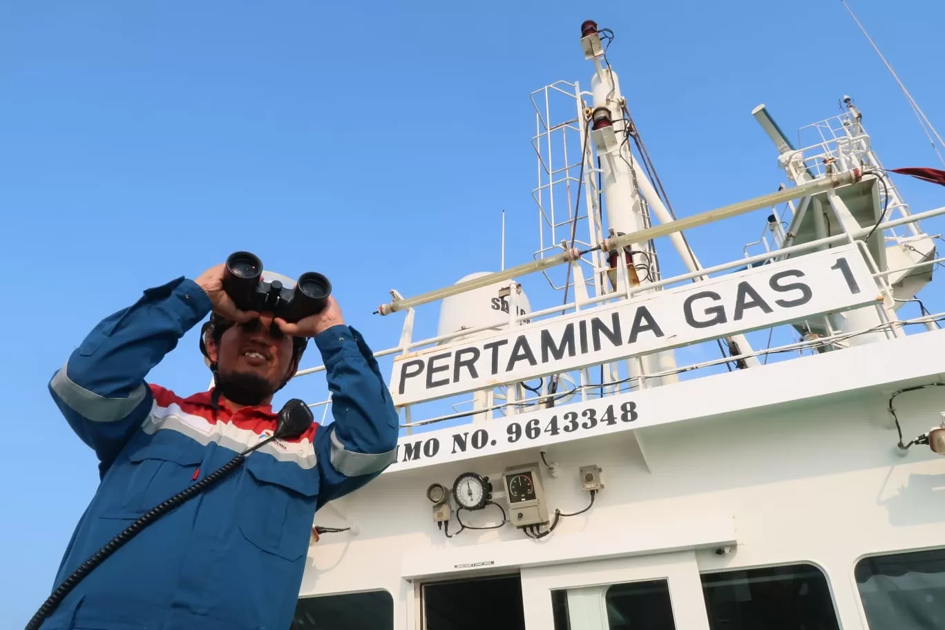 Kapal VLGC Pertamina Gas 1 sebagai salah satu armada Pertmina International Shipping menyalurkan gas elpiji di Terminal Elpiji Tanjung Sekong, Merak Banten. (Foto: Chandra Adhie Nugroho)