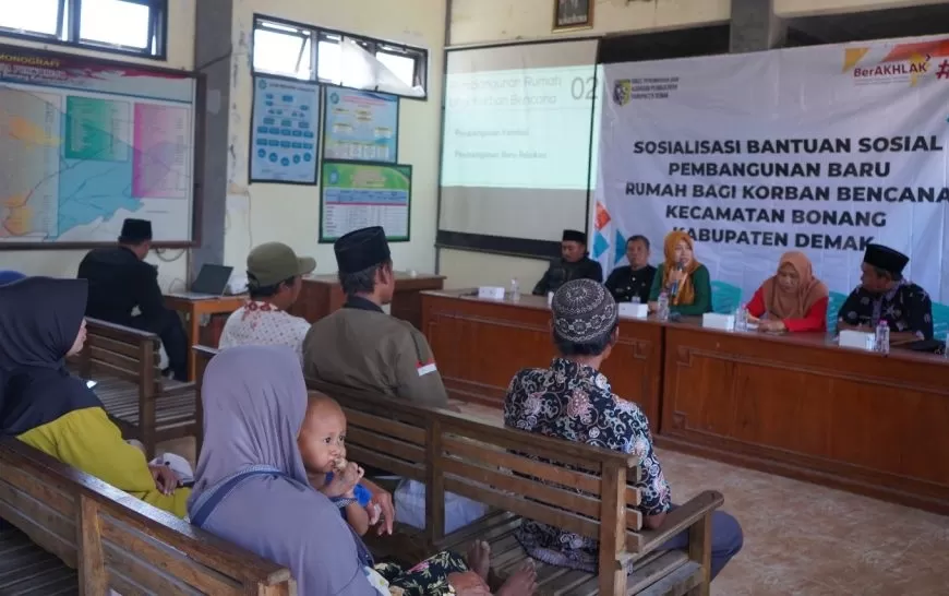 Bidang Perumahan Dinperkim Kabupaten Demak saat mengadakan sosialisasi Bansos Pembangunan Baru Rumah Bagi Warga Terdampak Bencana. Foto : dok