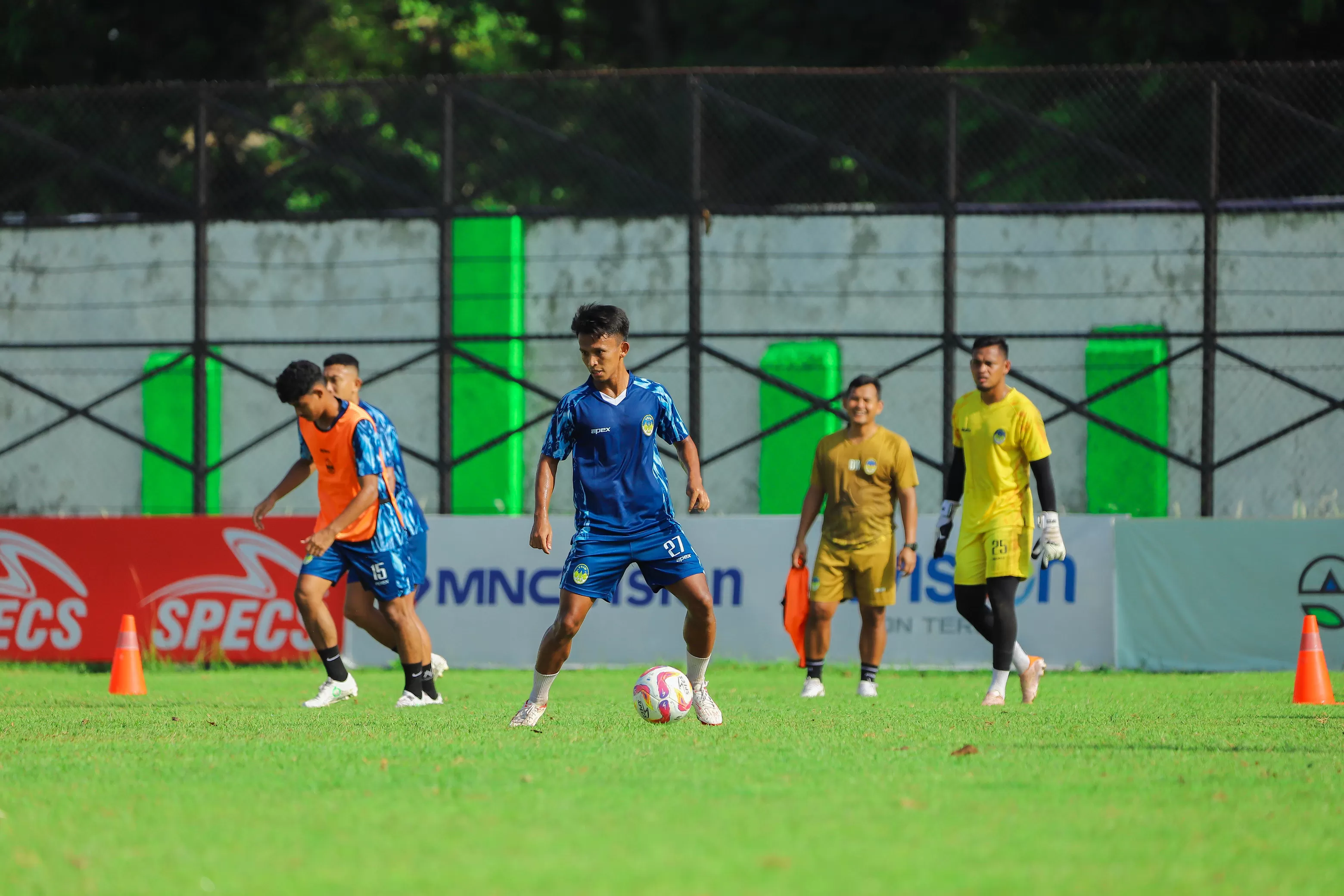 Skuad PSIM saat latihan resmi di Stadion Persikas (Ist)
