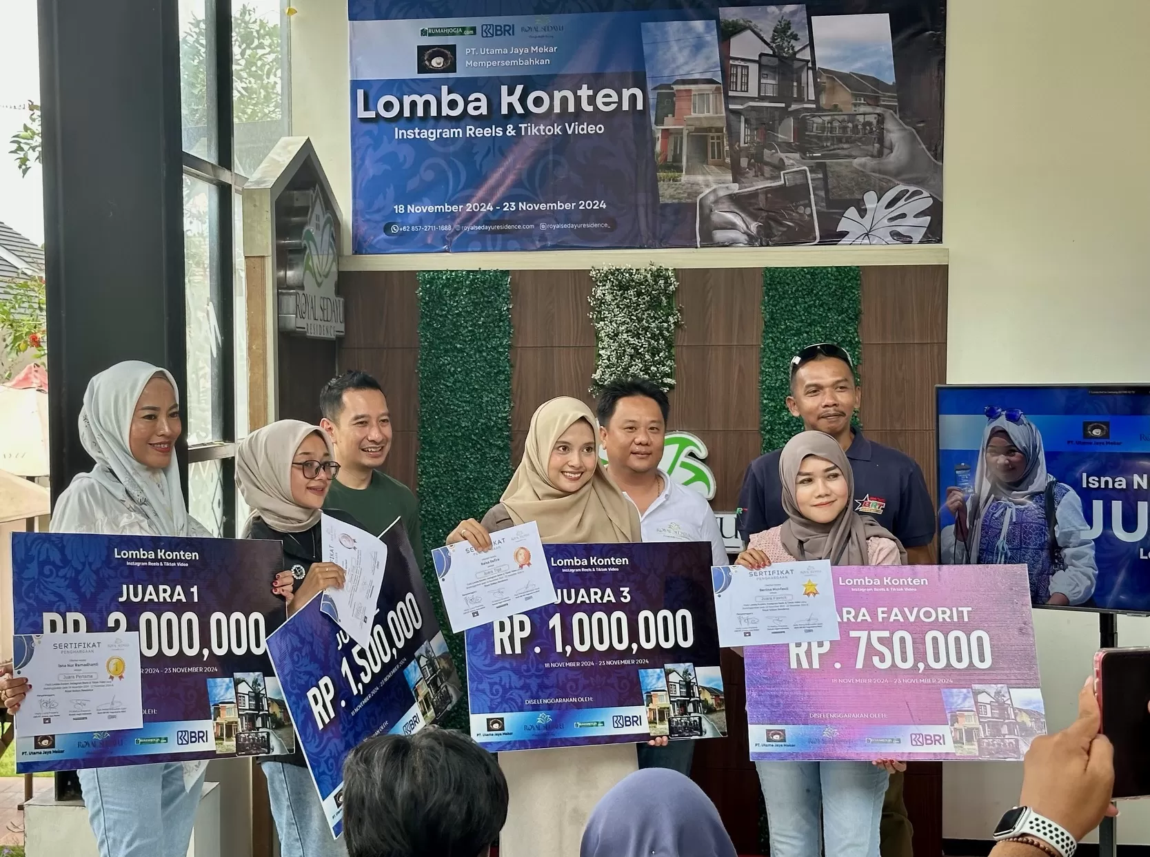 Para pemenang lomba konten properti (Harminanto)