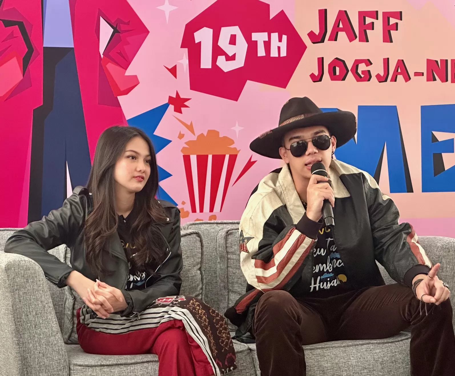 Jeff dan Aisyah saat berbincang dengan media (Harminanto)