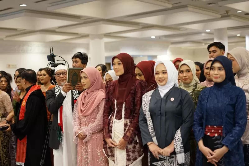  Prosesi angkat sumpah lulusan Program Profesi Prodi Pendidikan Profesi Ners dan Prodi Pendidikan Profesi Bidan FIKES UNRIYO  (Foto: Istimewa)