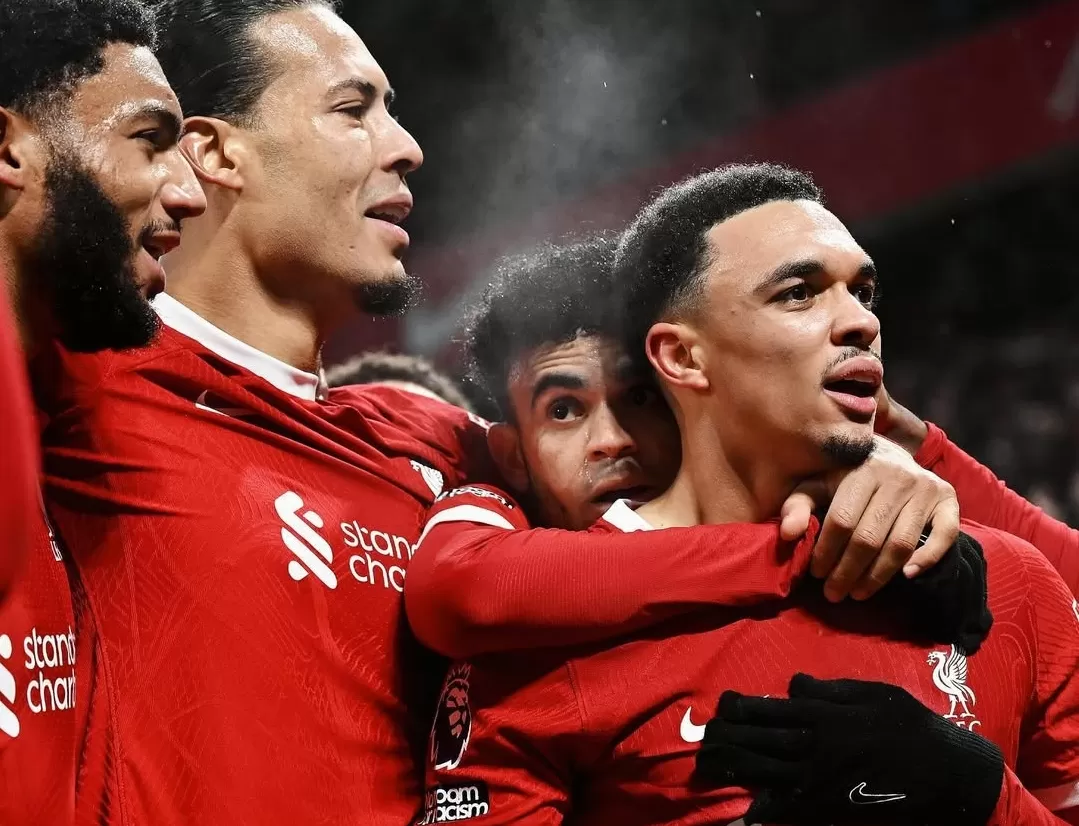 Arsip.Pemain Liverpool dalam selebrasi kemenangan  (Ig @liverpoolfc)