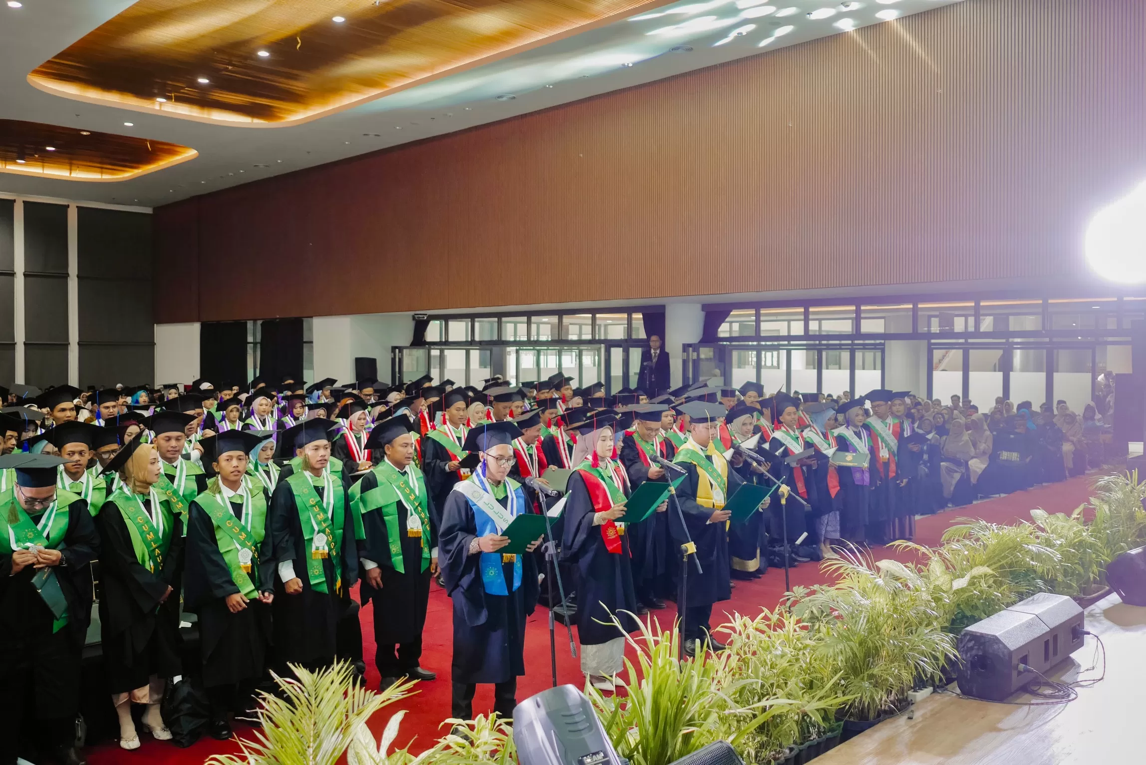  Sarjana lulusan UNU Yogyakarta diharapkan bisa sesuaikan diri dengan situasi