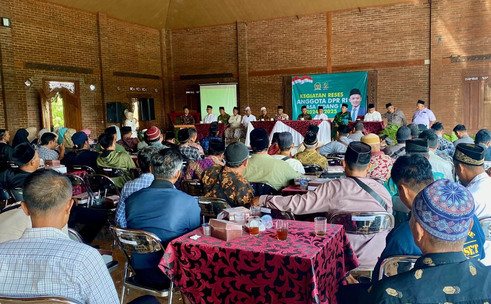 Gus Kaisar saat bertemu warga Bantul (Ist)