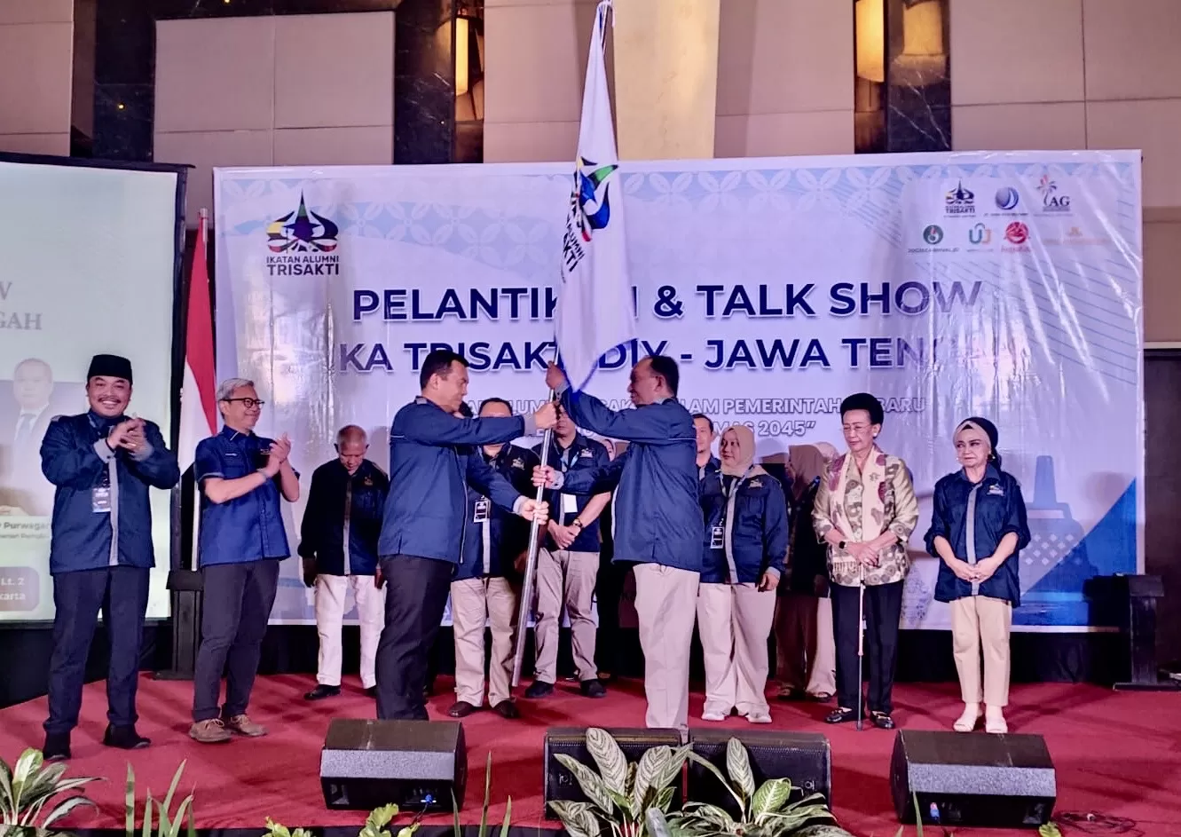  Pelantikan pengurus IKA Trisakti DIY Jawa Tengah (Harminanto)