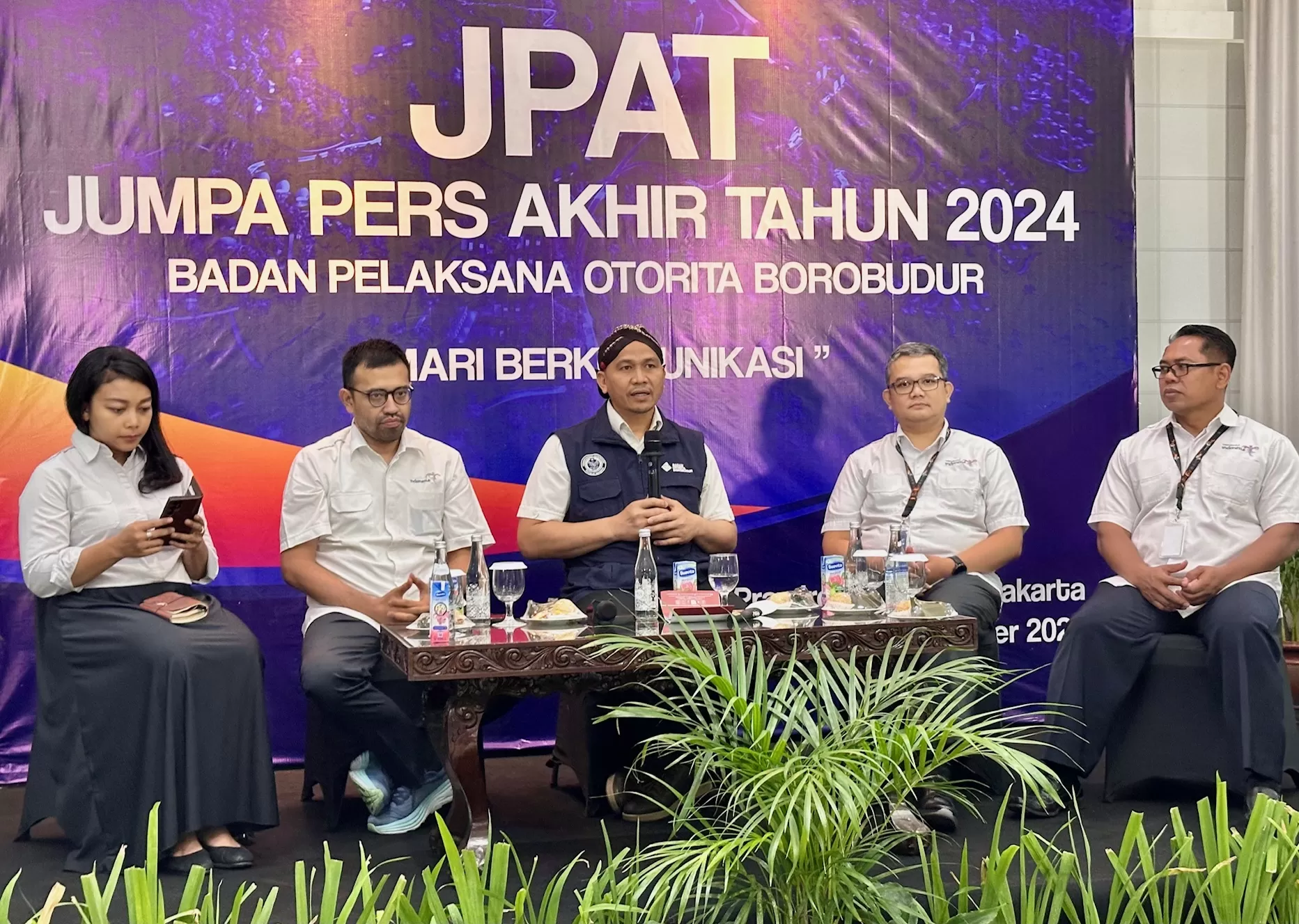 Direksi BOB saat memberikan pemaparan pada media (Harminanto)