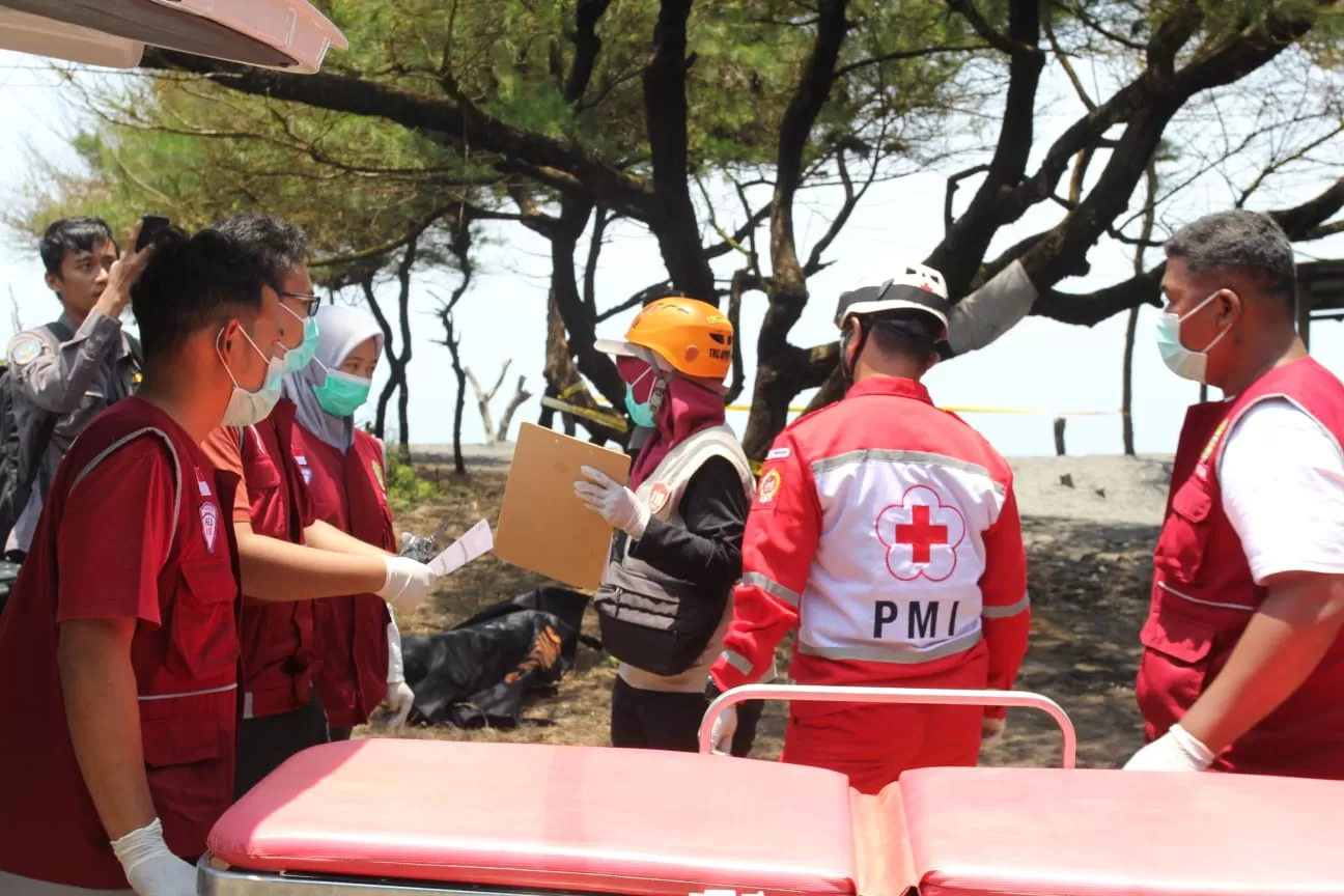 Ilustrasi kegiatan kemanusiaan yang dilakukan PMI.   (Dok. PMI DIY)