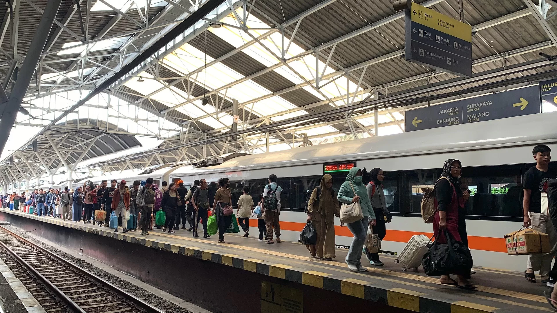 Arsip. Suasana Stasiun Yogyakarta di masa libur akhir tahun  (Foto: Istimewa)