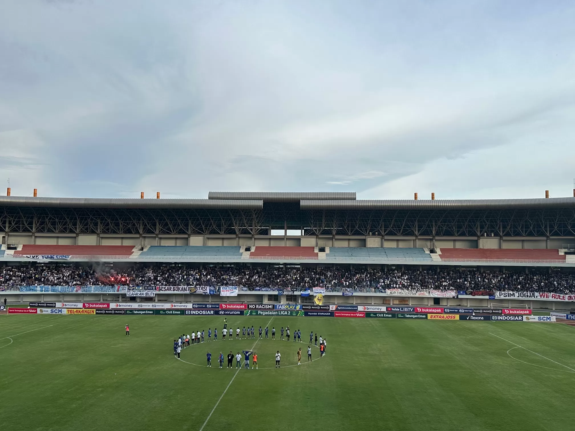 Suasana paska laga PSIM vs Persiku (Harminanto) 