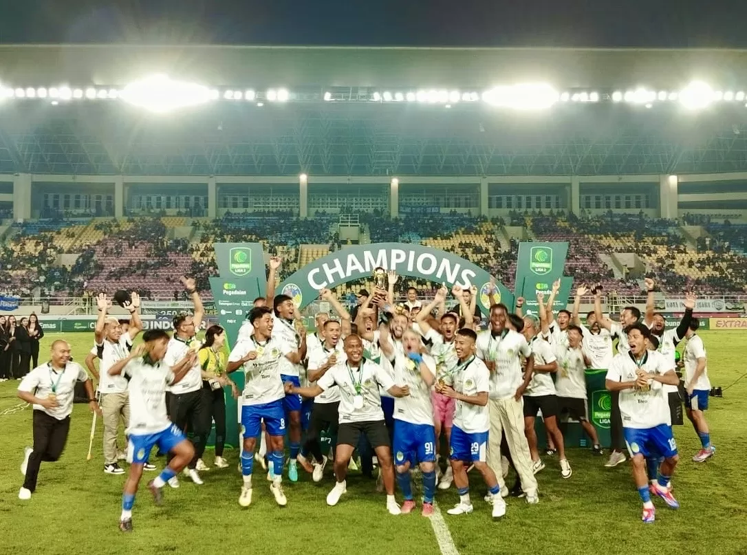 Skuad PSIM saat merayakan gelar juara Liga 2 (Ist)