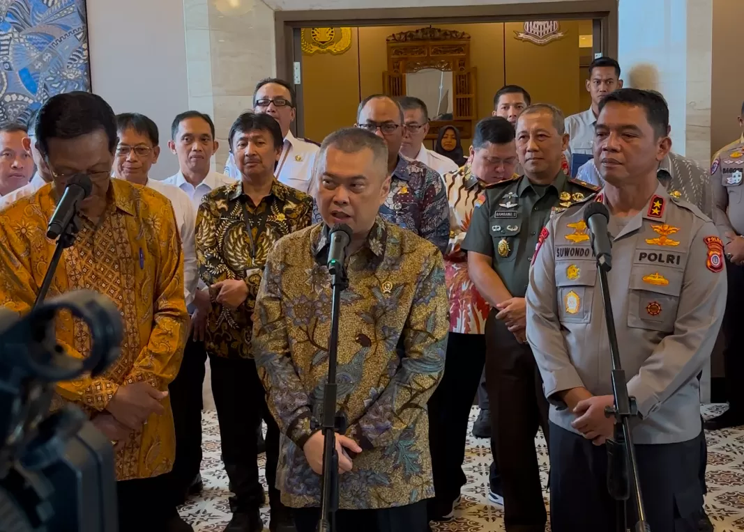   Menhub saat berikan pernyataan pada wartawan (Harminanto)