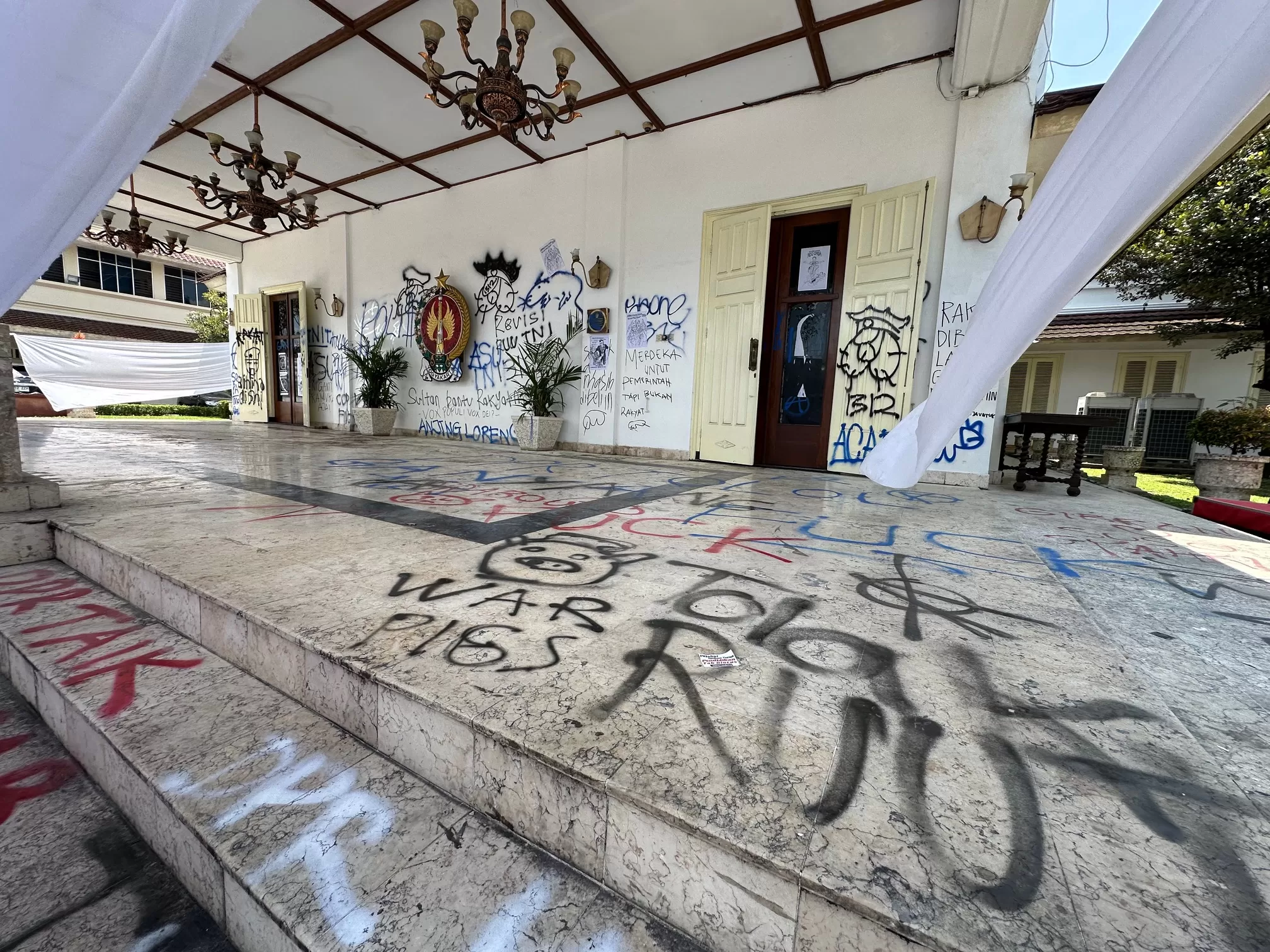   Suasana lobi DPRD DIY usai aksi tolak UU TNI   ((Harminanto))