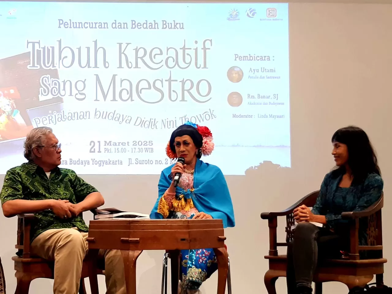 Foto Khocil Birawa  Didik Nini Thowok, Romo G Budi Subanar dan Ayu Utami.