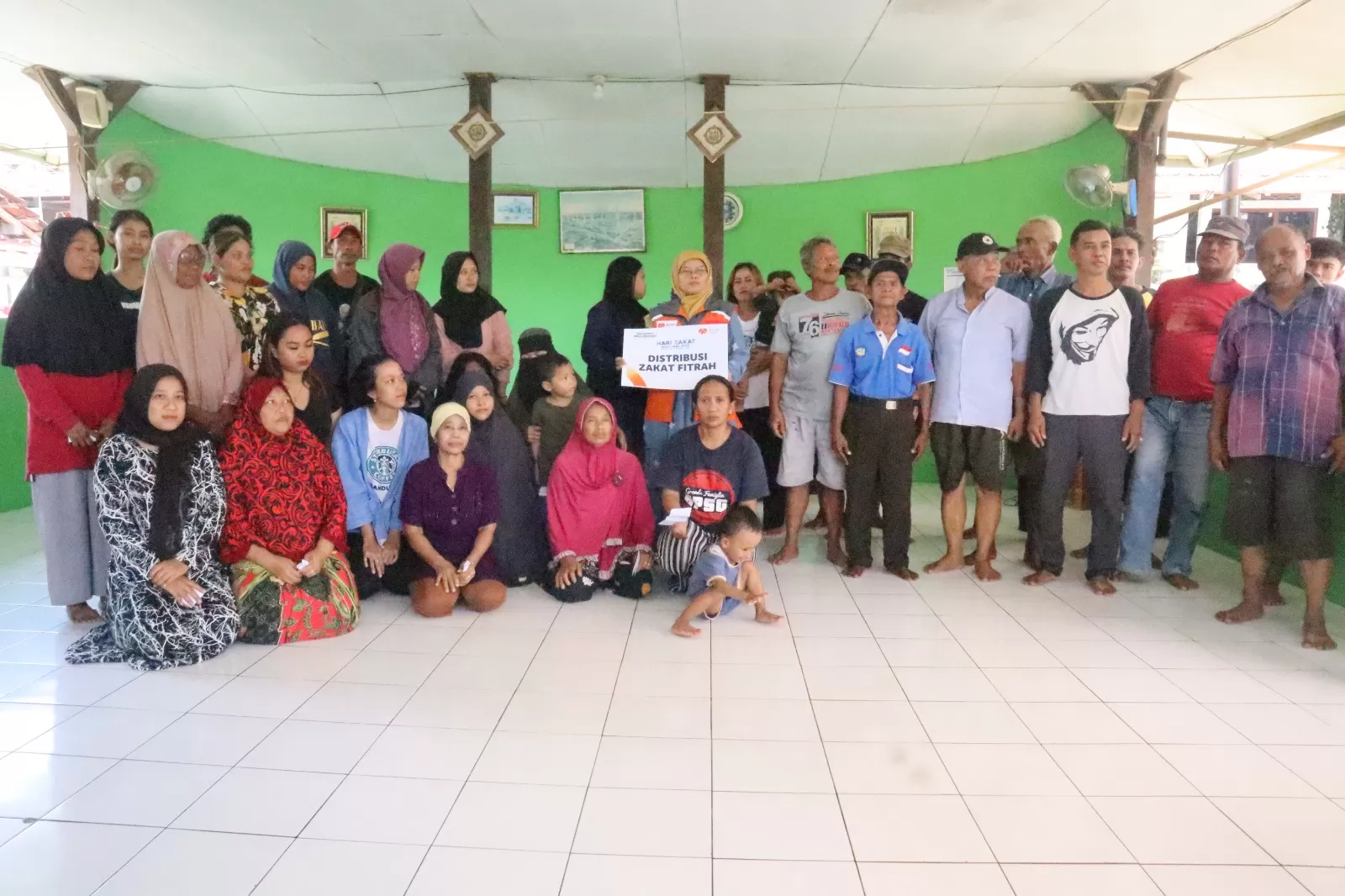 Para penerima zakat dari rumah zakat. Foto: Istimewa