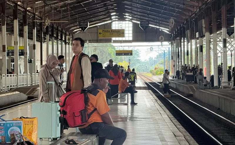   Keterangan: Penumpang KA diimbau untuk lebih cermat dalam memastikan nama dan tujuan Kereta Api (KA) yang akan dinaiki.&nbsp;KR-Istimewa