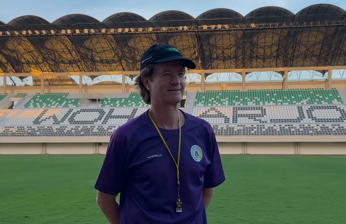 Pieter Huistra saat bertemu media di Maguwoharjo (Harminanto)