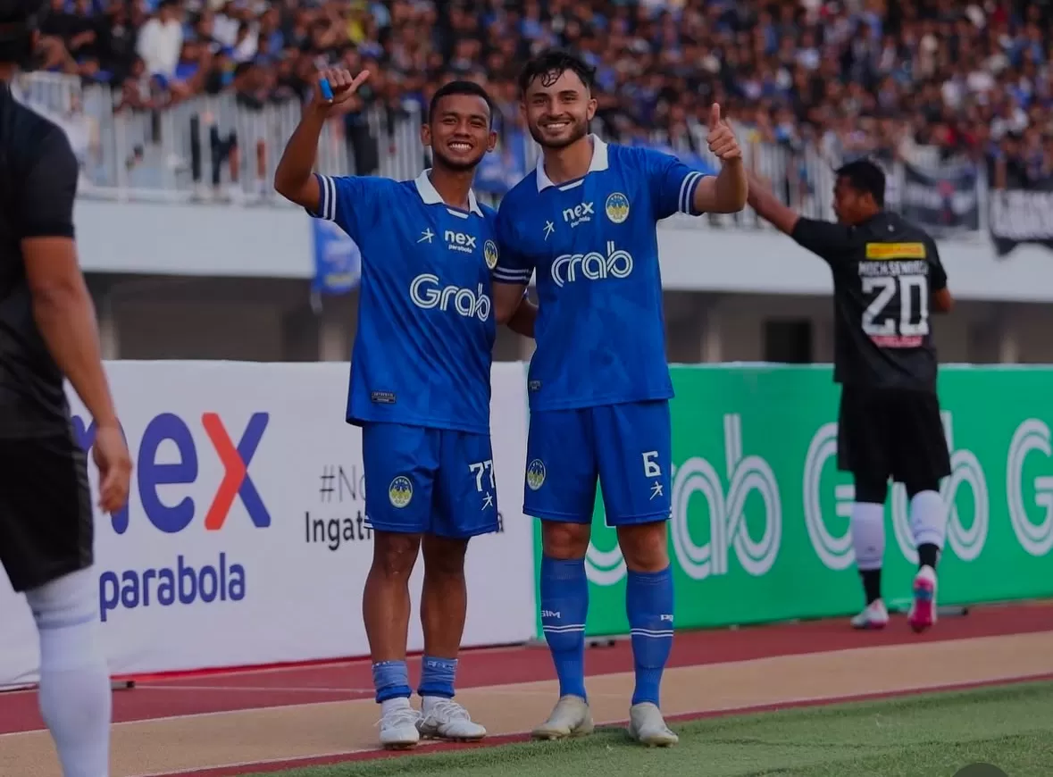 Andy Esswein (kanan) saat berseragam PSIM (instagram andycampollo)  