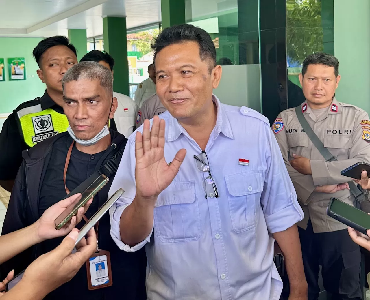 Kepala SMPN 10 Yogyakarta, Edy Thomas Suharta (fx Harminanto)