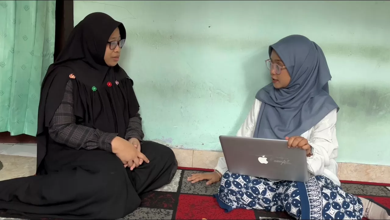 Azzahra Maulida, sedang melakukan penyuluhan untuk masyarakat (Ist)