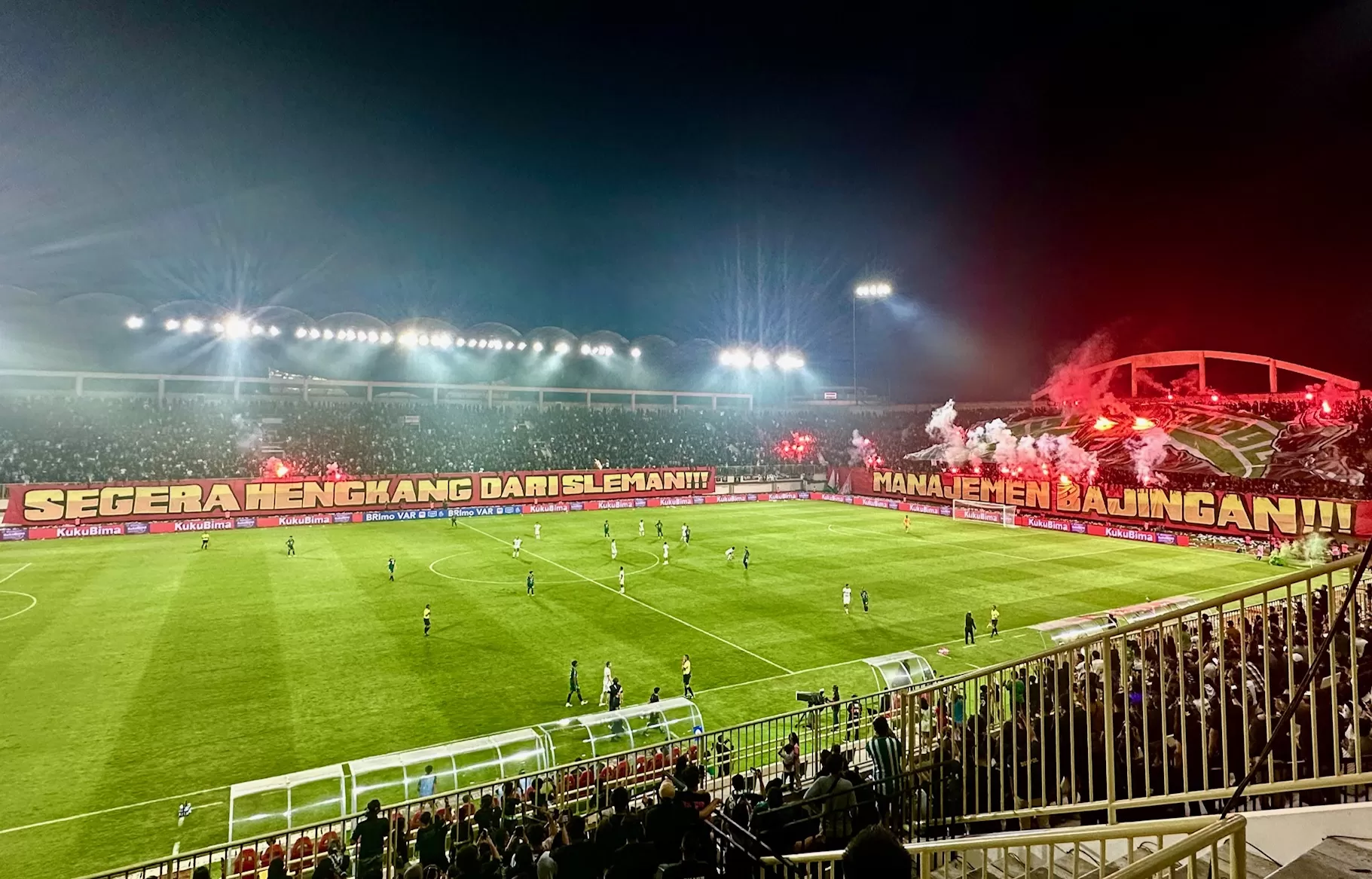 Suasana Stadion Maguwoharjo saat PSS menjamu Persija (Foto: Harminanto)
