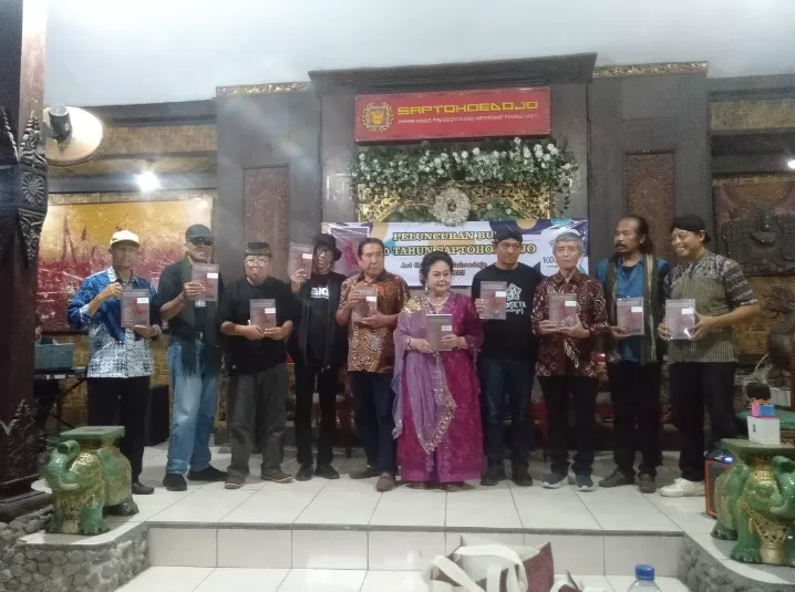 Peluncuran Buku &ldquo;100 Tahun Sapto Hudoyo&rdquo;, (Risbika Putri)