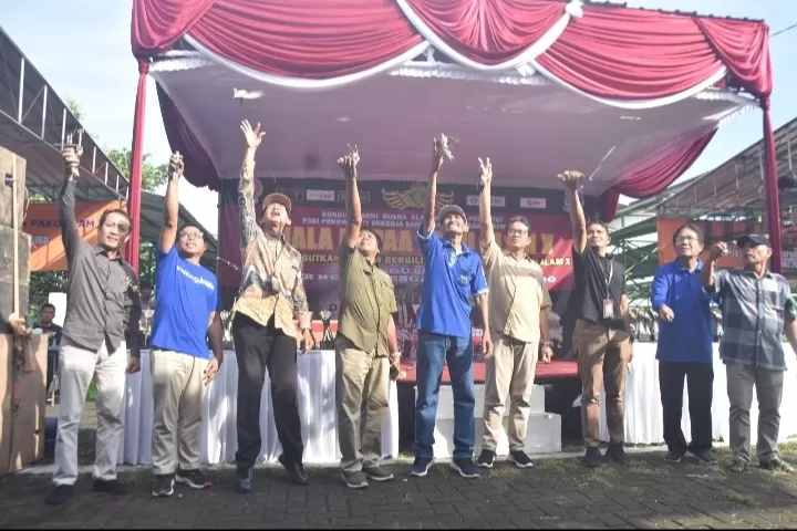 Konkurs Seni Suara Alam Burung Perkutut Piala KGPAA Pakualam X Tahun 2025 di Lapangan Perkutut Pasar Hewan Terpadu Kulonprogo berlangsung sukses.  (Istimewa)