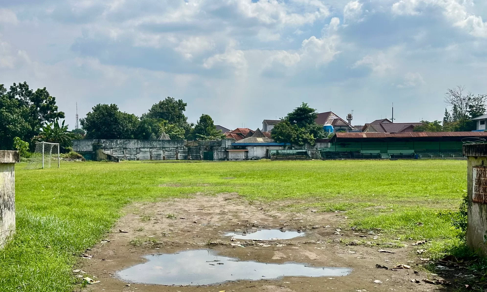Salah satu sudut Stadion Kridosono (Harminanto) 